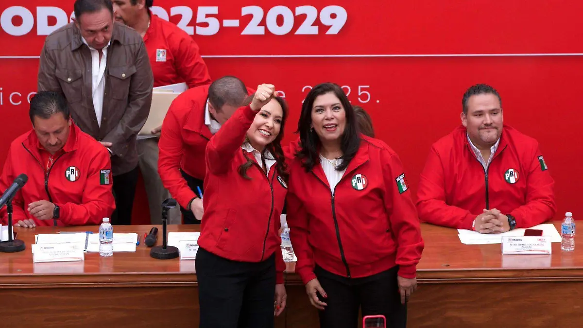 Cristina Ruiz y Brenda Alvarado